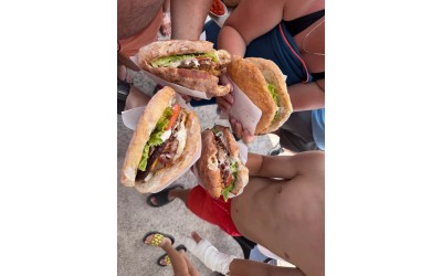 Gdzie zjeść w Rogoznicy — grill, do którego chodzą miejscowi